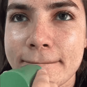 Anti-Blackhead Green Tea Miracle Stick - Removes Blackheads from Face and Nose